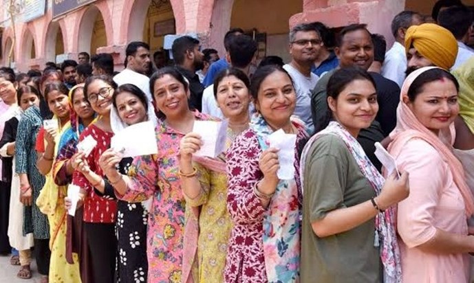 Voting begins for 70 assembly seats of Delhi, enthusiasm vis Voting begins for 70 assembly seats of Delhi, enthusiasm vis