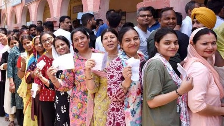 Voting begins for 70 assembly seats of Delhi, enthusiasm vis