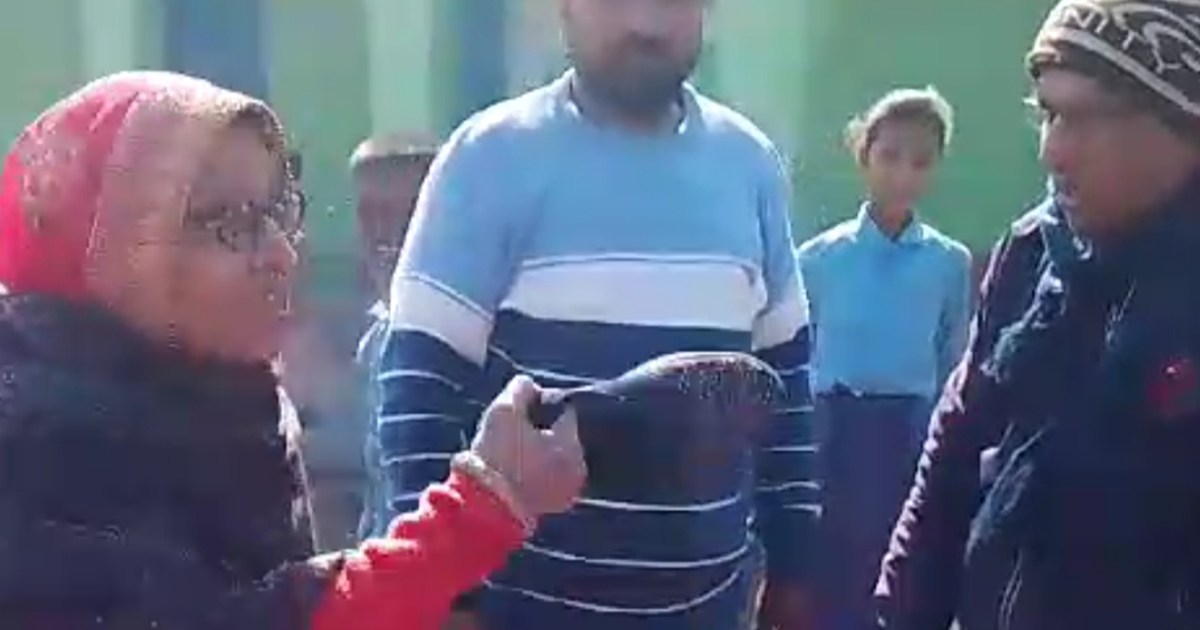 Dispute between principal and teacher in Kaimur school: Atte