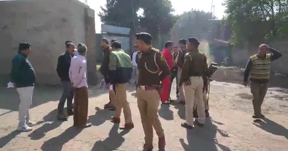 Jewellery and cash worth crores stolen from the family of a 