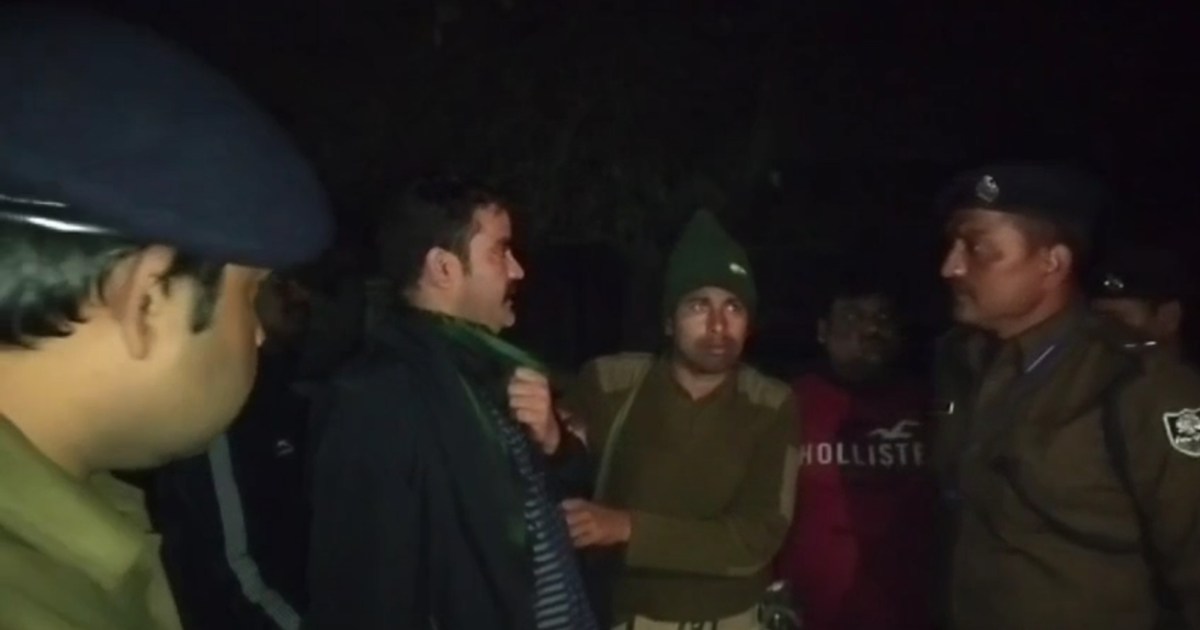 Alcohol smuggling under the guise of journalism, police took