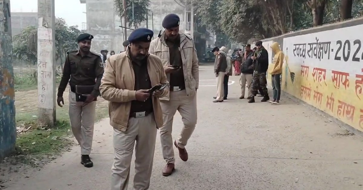 Electricity worker brutally murdered in front of his wife in