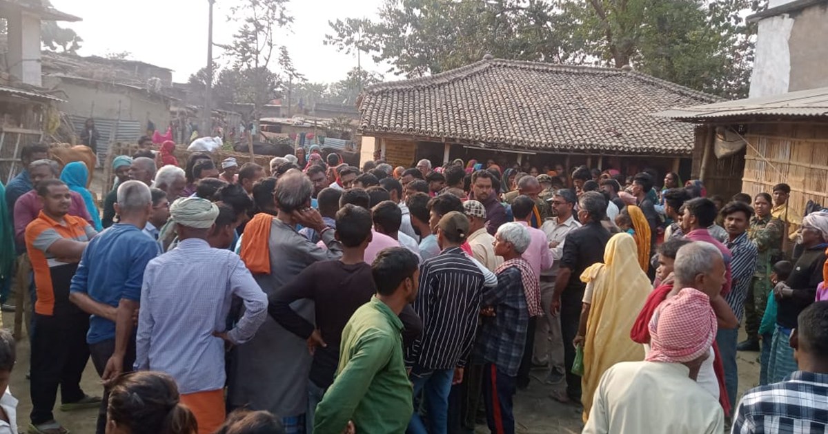 In Shivhar, an old man got a heart attack after hearing the 