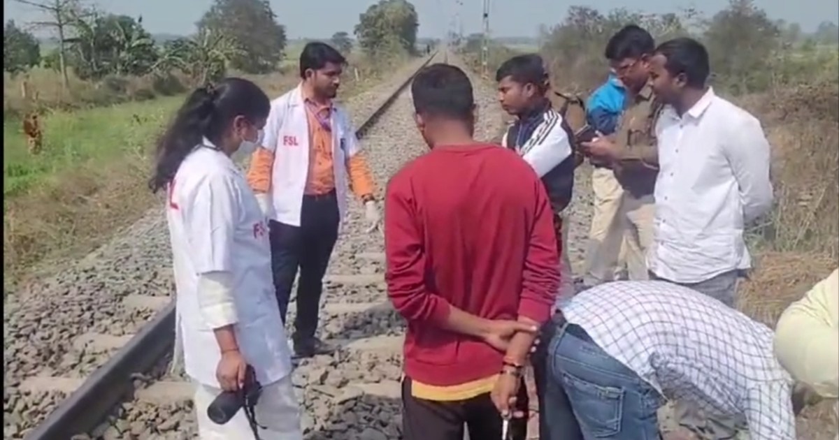 Dead bodies of uncle and nephew found naked on railway track