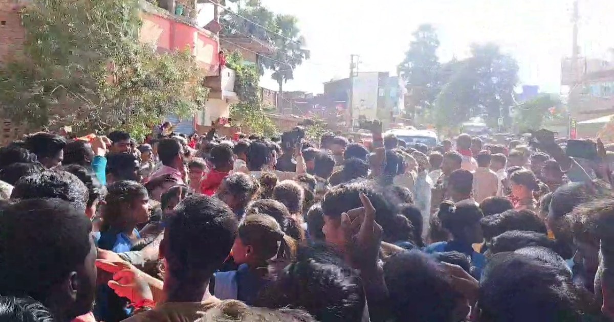 Nawada headmaster accused of indecent behaviour with a girl 