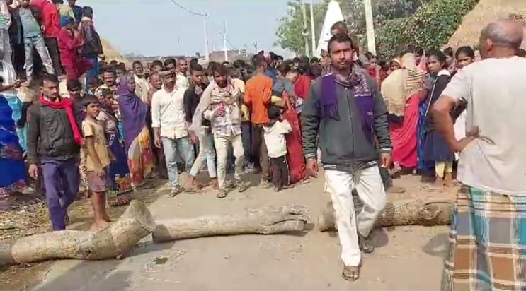 In Jehanabad, a man was beaten to death in a land dispute; a In Jehanabad, a man was beaten to death in a land dispute; a