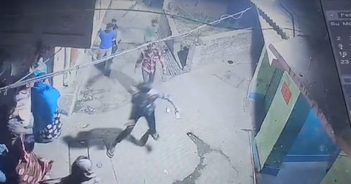 Firing at the house of a municipal corporation ward councill