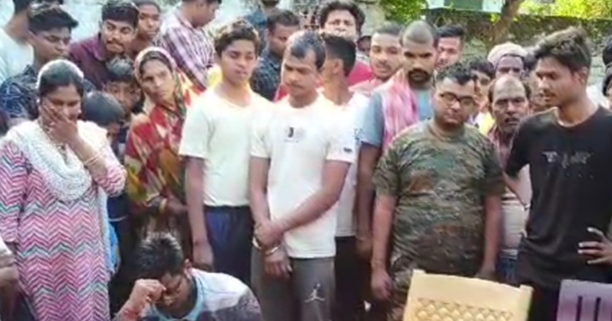 Married his girlfriend in court in Bhagalpur, then the lover