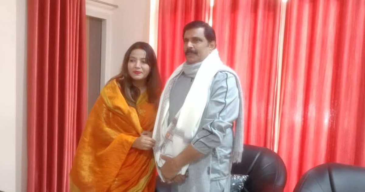 Bhojpuri star Pawan Singh's wife Jyoti Singh met former Bahu