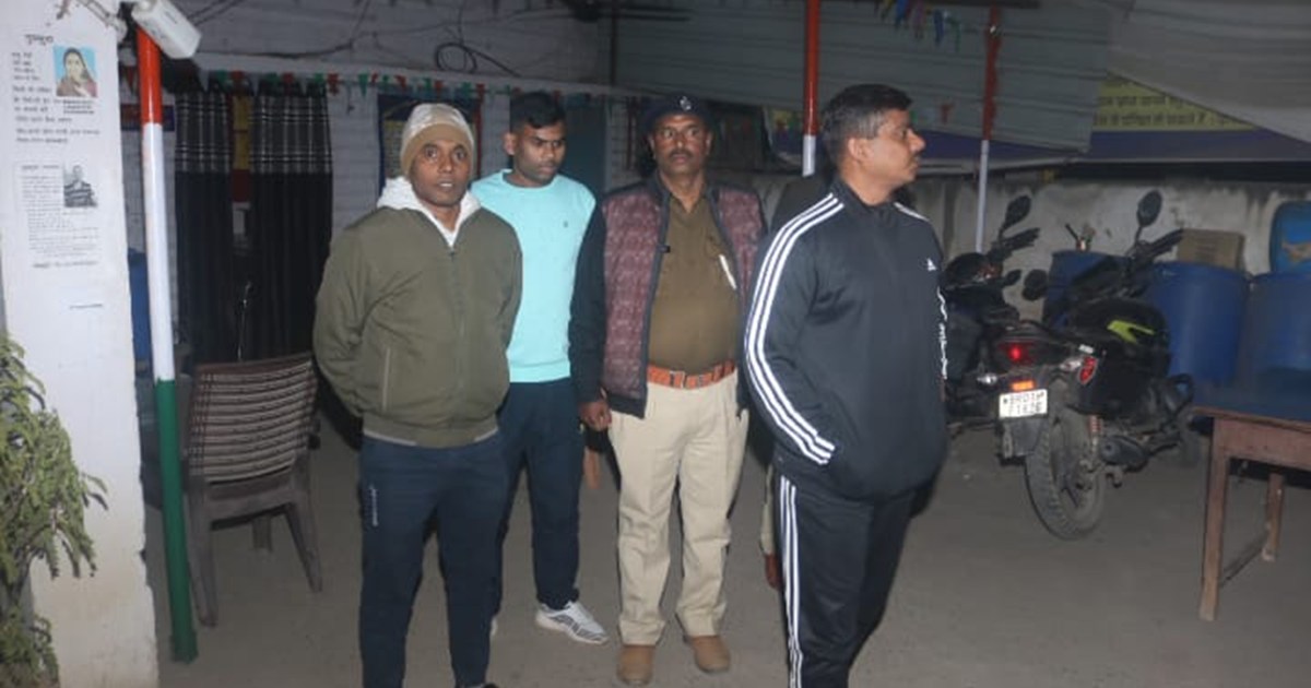 SSP Avkash Kumar himself came to the streets of Patna to con