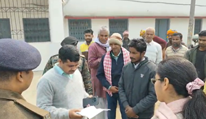 There was a commotion as soon as the DM reached Raghopur block office