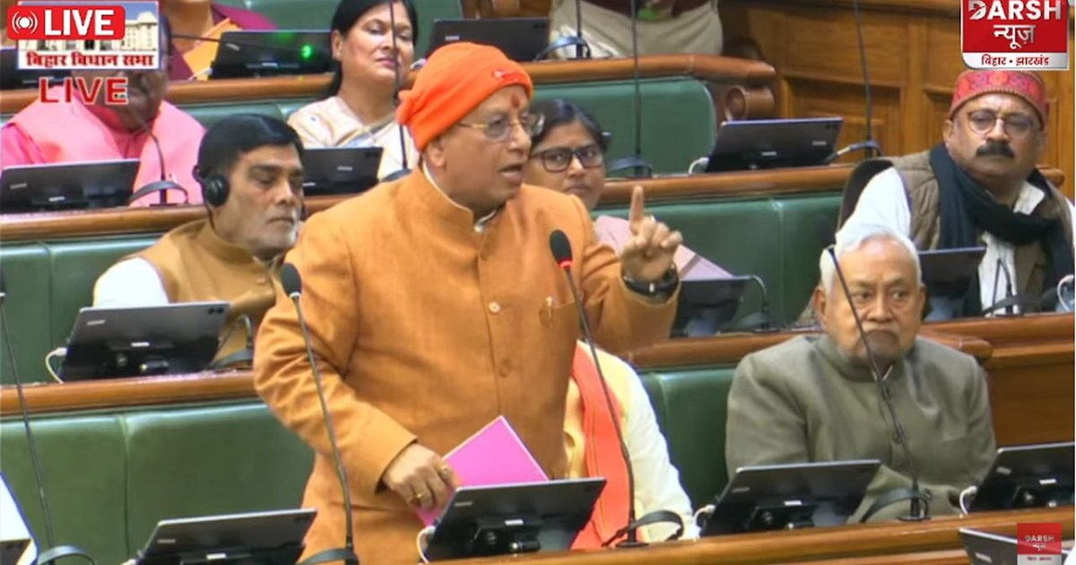 vijay sinha ne tejashwi par kiya palatwar