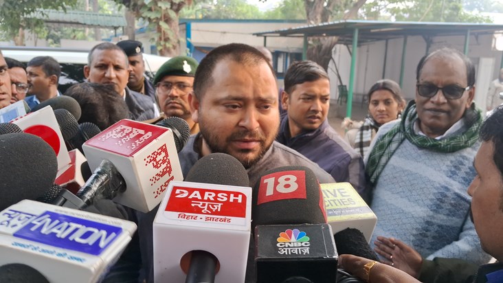 Tejswi yadav ne cbi ko btaya nda ka ghtak dal Tejswi yadav ne cbi ko btaya nda ka ghtak dal