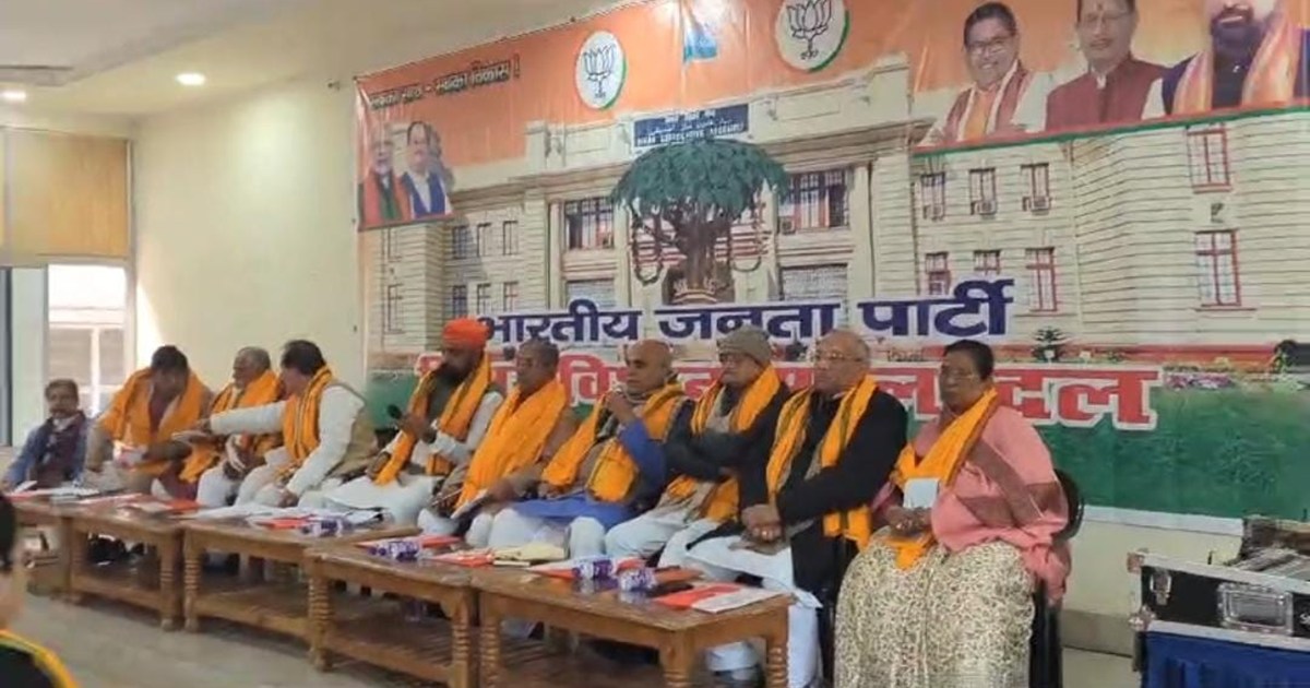 BJP called a big meeting of all the MLAs, Samrat Chaudhary a