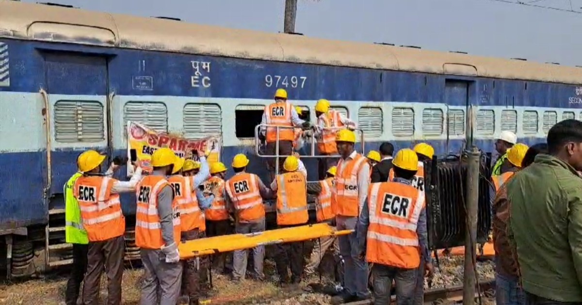 There was a commotion as soon as the news of fire in the tra