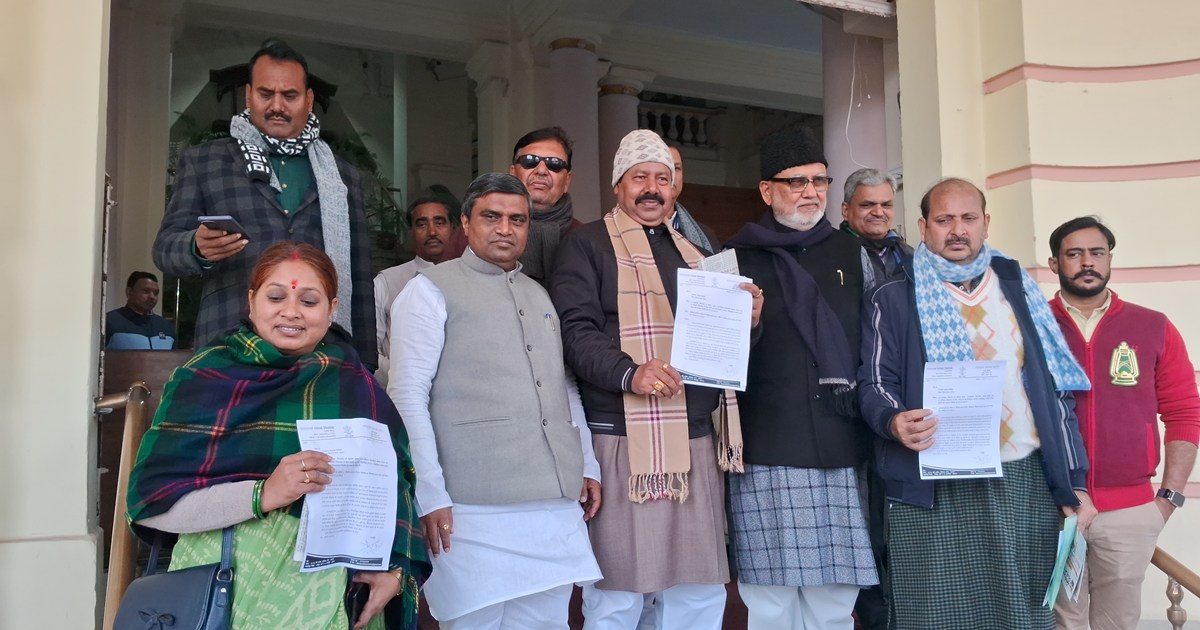 Bagi vidhayk ki sdsyta khtm krne ko  lekr adhyksh ko diya gy