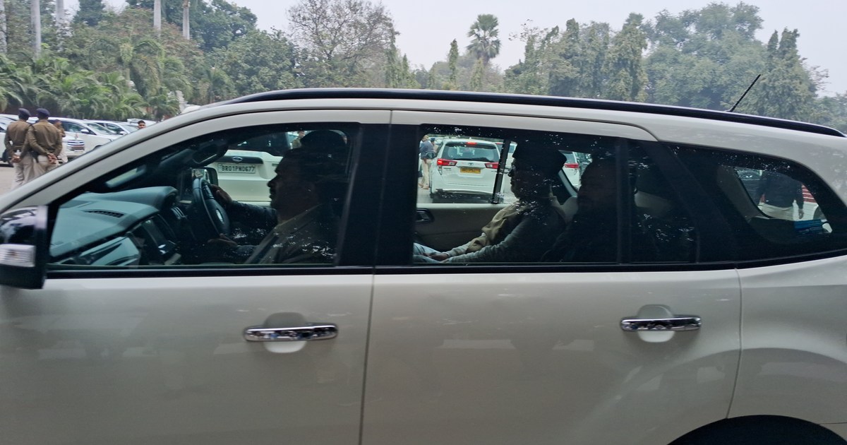 Rajypal ki shpth grhn me phuche neta prtipksh