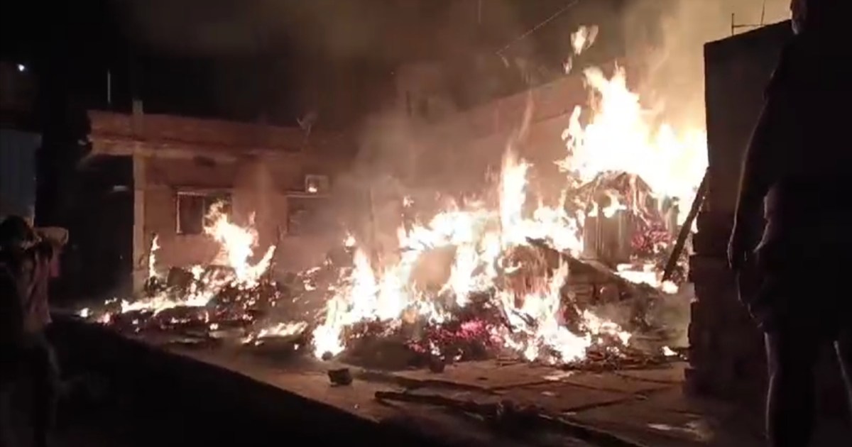 Many houses destroyed in massive fire during Patna floods