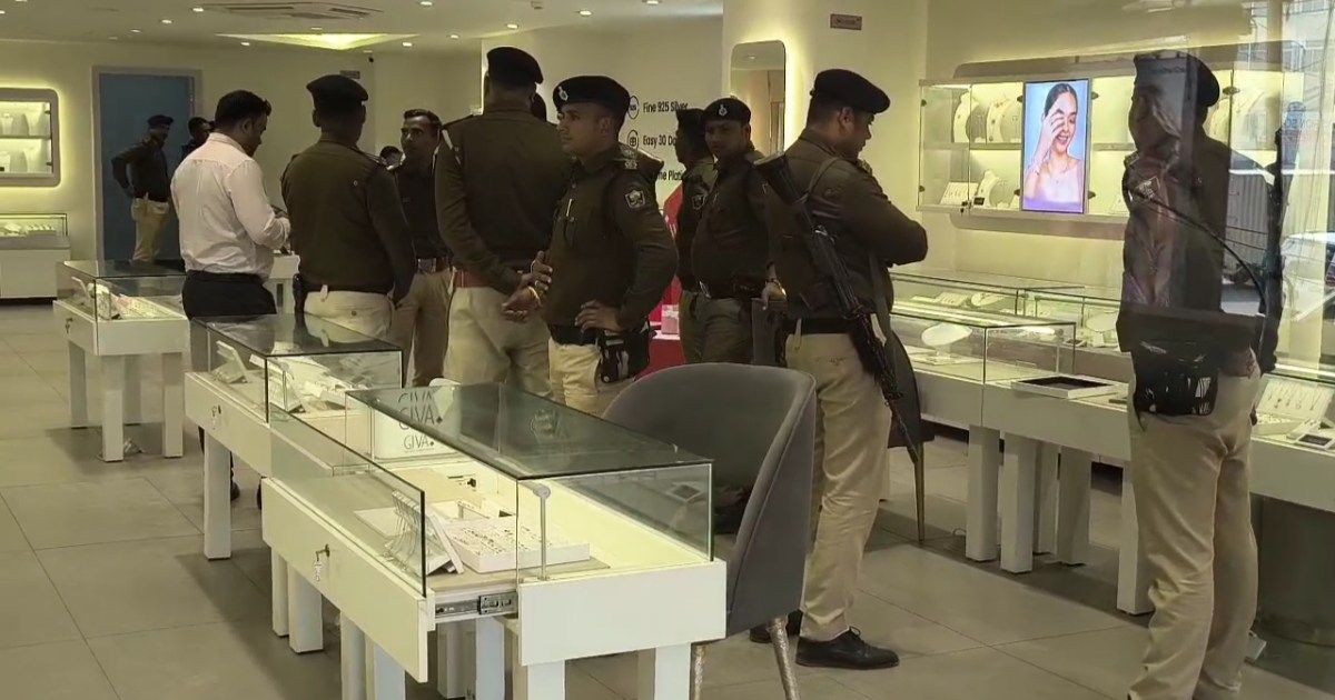 50 lakhs looted from a jewellery shop in Patna, SSP reached 
