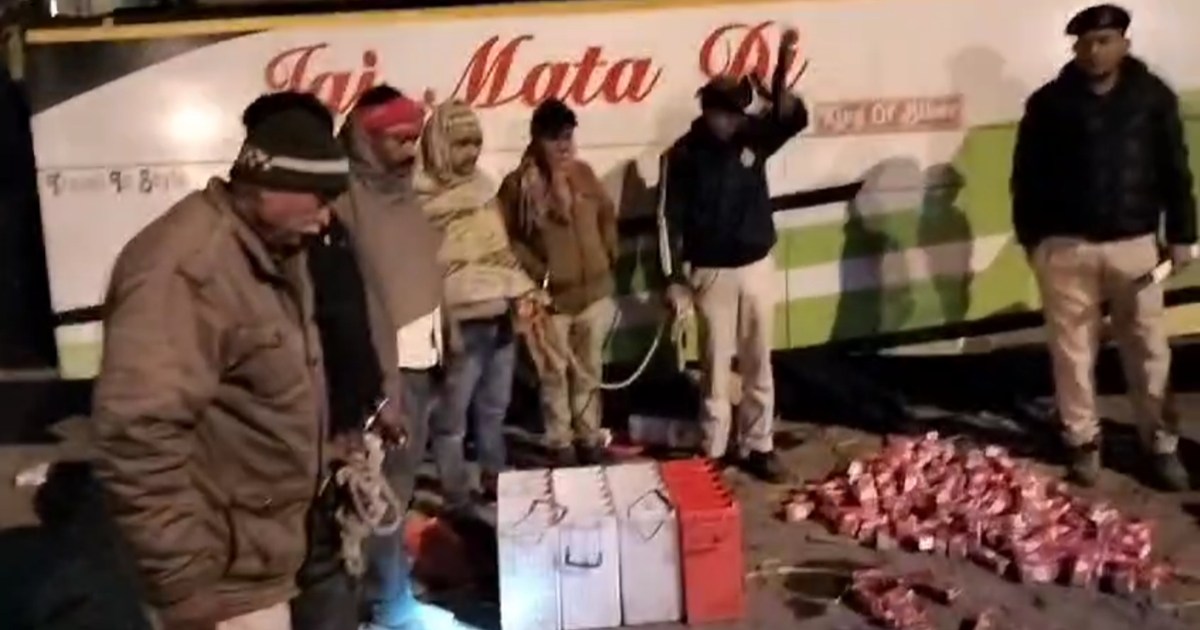 A large amount of alcohol was found in a bus in Nawada, the 