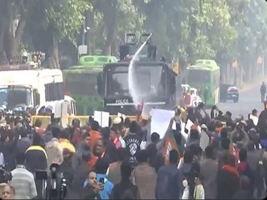 Purvanchal Samman march of BJP workers to Kejriwal's house, Purvanchal Samman march of BJP workers to Kejriwal's house,