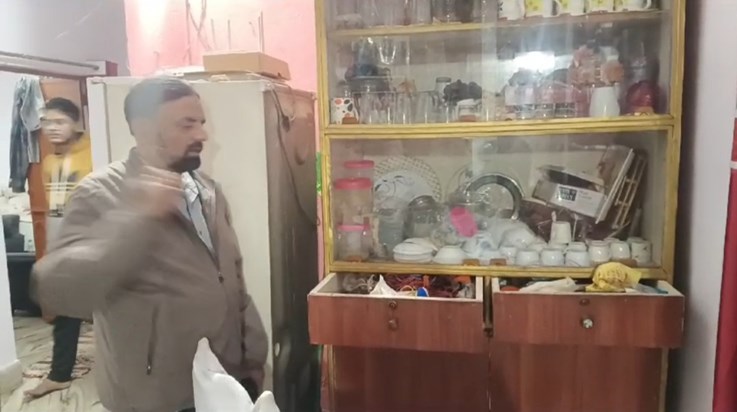 Lakhs stolen from locked houses in Patna Lakhs stolen from locked houses in Patna