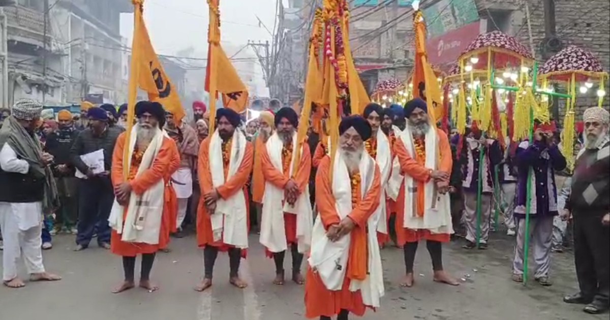 Prabhat Ferry in Patna City on the occasion of Prakash Parv,