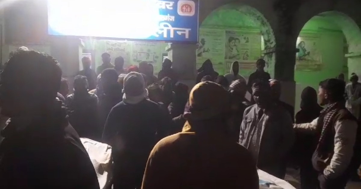 Accident during breaking the boundary of the hospital in Gop