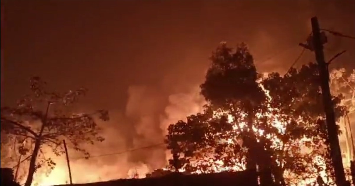 A huge fire broke out in a junkyard in Darbhanga, fire briga