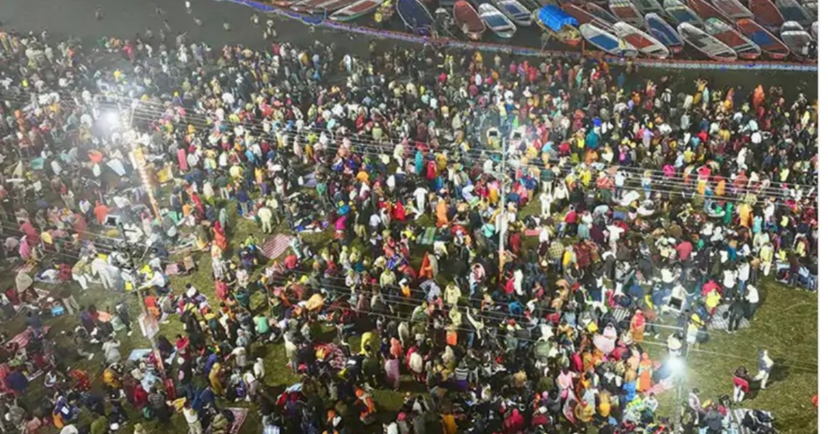 Maha Kumbh begins in Prayagraj, crowd of devotees gathers fo