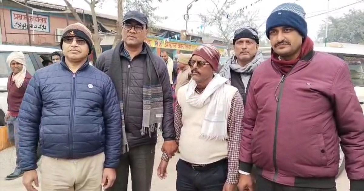 Vigilance team caught the Zonal Inspector red handed while t