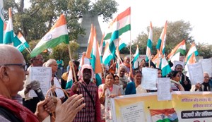 Male on kendra sarkar