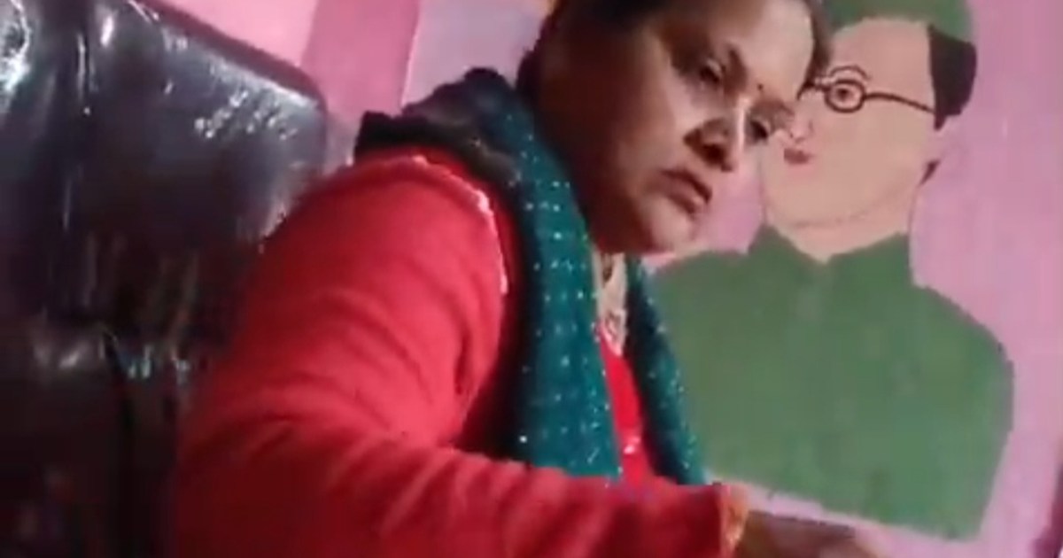 Student made a video of the principal taking bribe to increa
