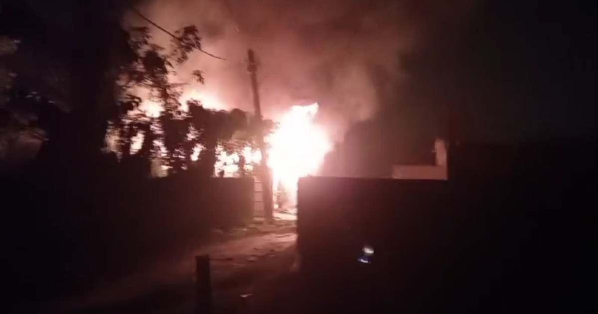 Cylinder blast in Katihar caused a huge fire in a house and 