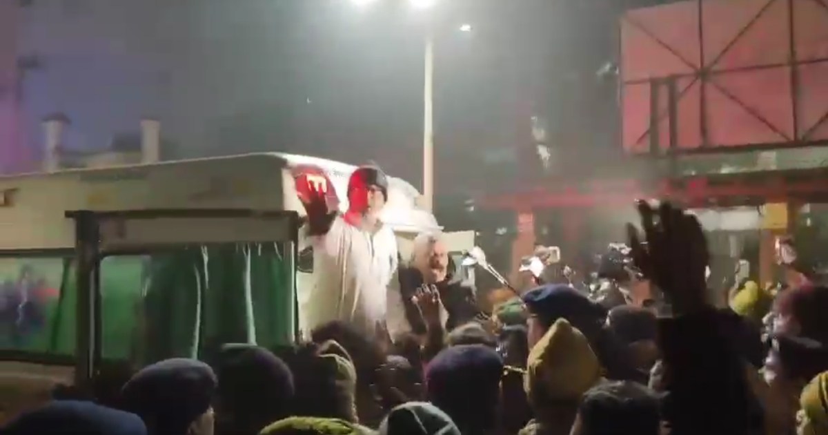 Prashant Kishor, who was on a hunger strike, was taken into 