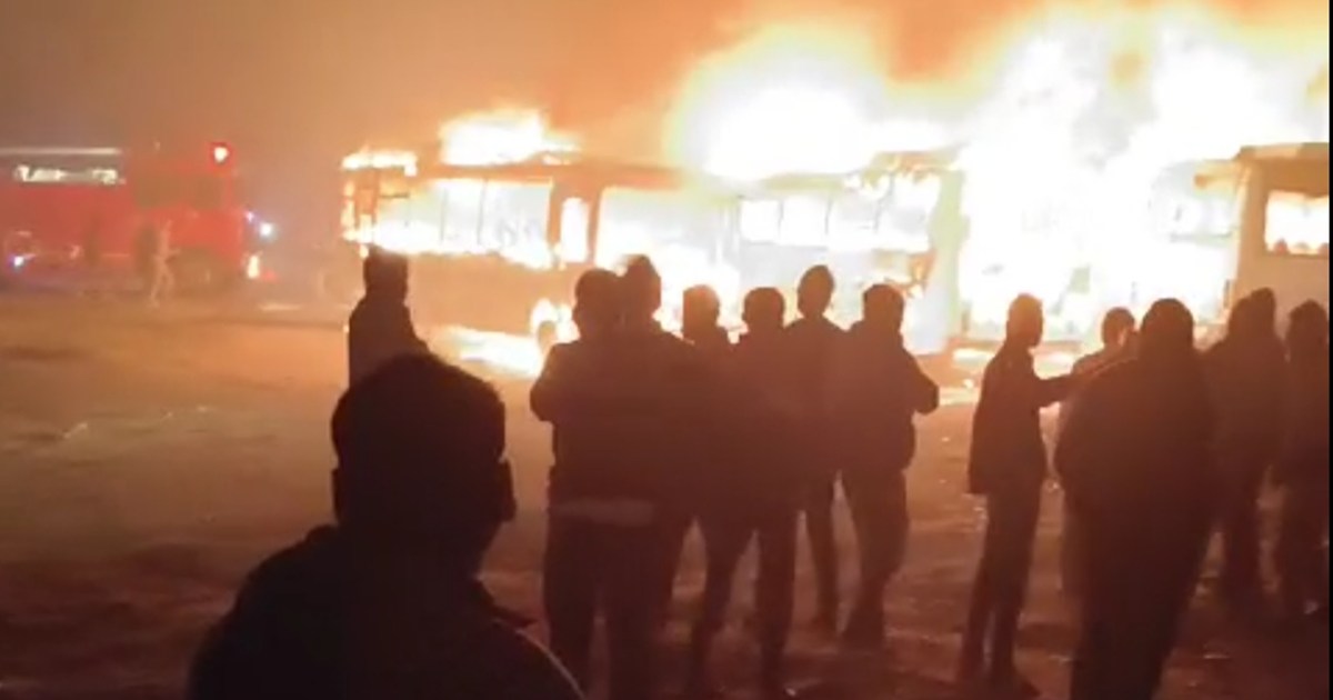 Huge fire at Darbhanga bus stand, 5 passenger buses burnt to
