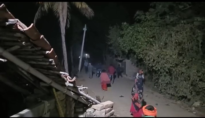 Stone pelting and firing between two parties during Ramdhuni Stone pelting and firing between two parties during Ramdhuni