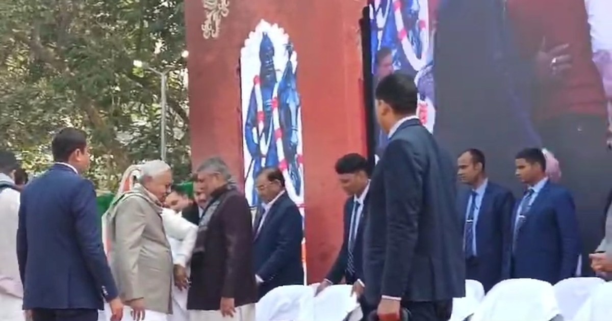 Cm nitish ne mhrana prtap ki prtima pr kiya malyarpn 