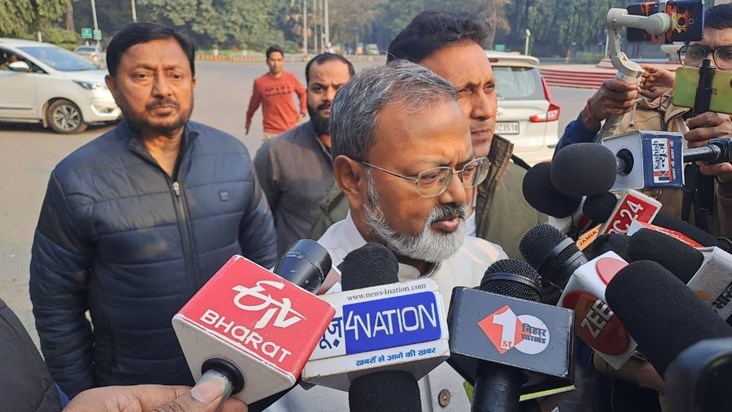 The Governor met the BPSC candidates and asked them to reque