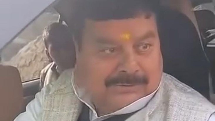 MP's anger after defeat goes viral, he abuses the public ina