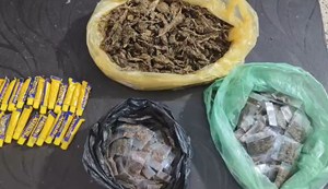 Drug trafficking was hidden in the middle of the market, when the police arrived, there was chaos.