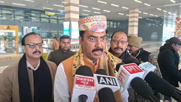 Sanjay Saraogi said: Lalu Yadav is running a criminal indict