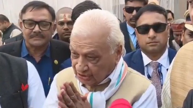 darbhanga rajgharane me maharani ko shradhanjali dene pahuch