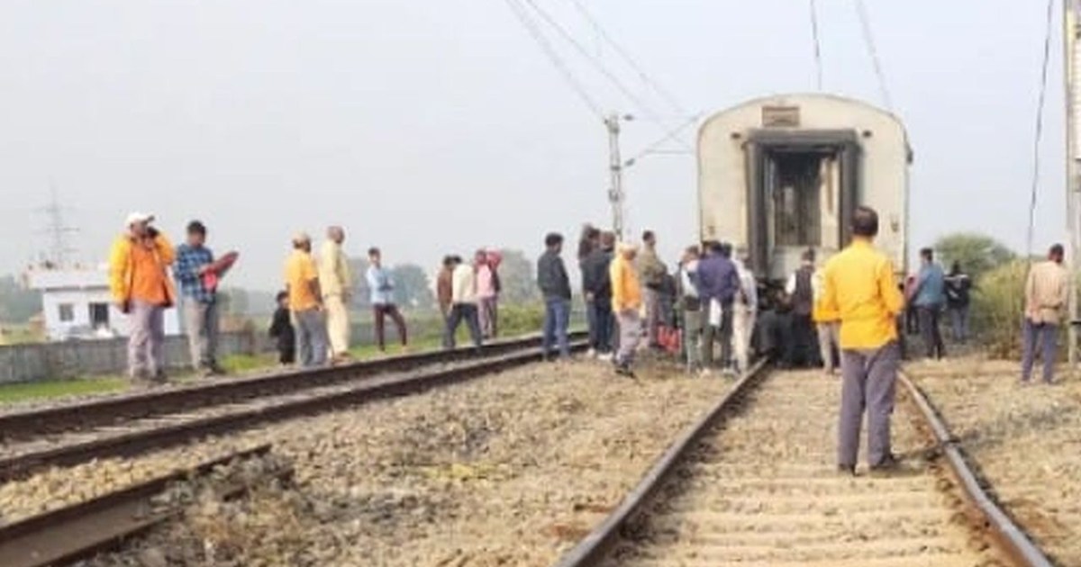 A train coach derailed in Rajgir.