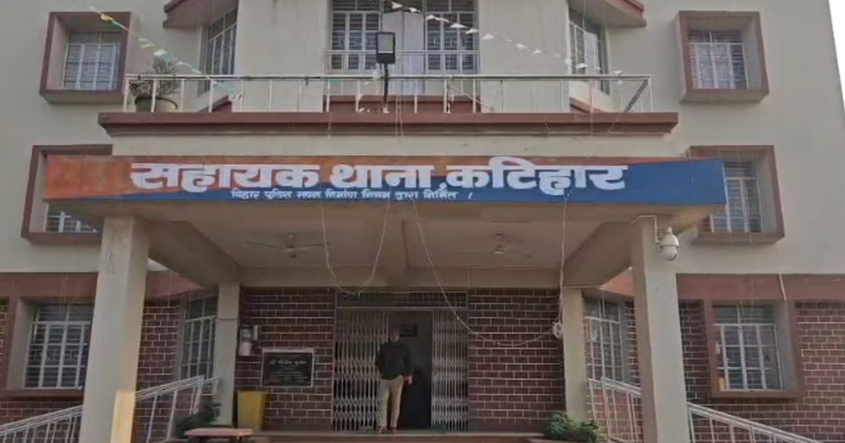 Even the police and police stations are not safe in Bihar.