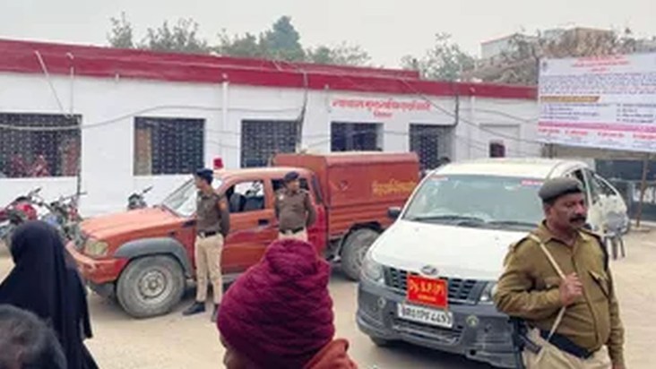 siwan civil court receives threat 