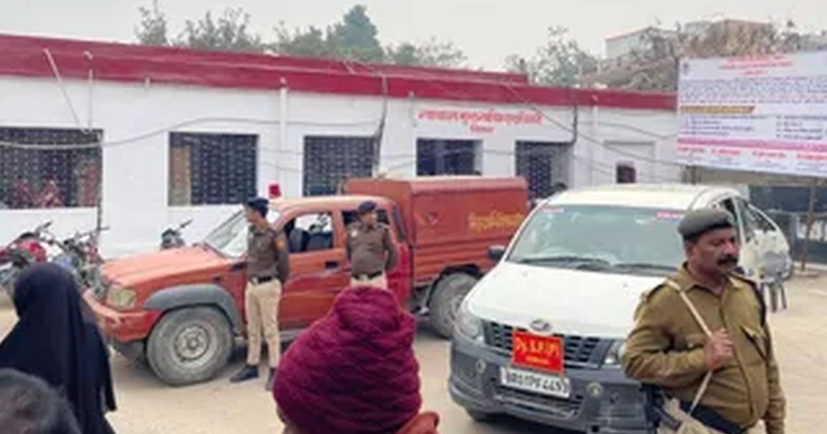 siwan civil court receives threat 