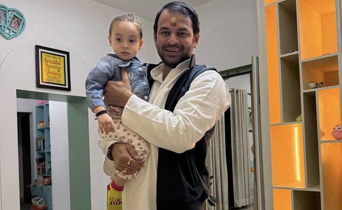 Has Tej Pratap returned to the Lalu family?