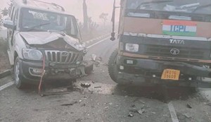Cold wave alert in Bihar; accident on Mokama 6-lane, 5 vehicles collide in fog