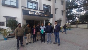 A bribery deal was underway at the regional office, when the surveillance team arrived.